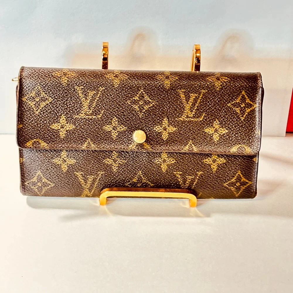 Sold out Monogram The Sarah long wallet with Gold Chain. - Picture 4 of 14